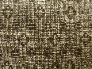 アンティーク　花亀甲模様織り出し本場泥大島紬着物(割り込み絣)